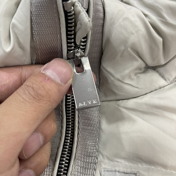 Moncler down jacket - Picture 5 of 11